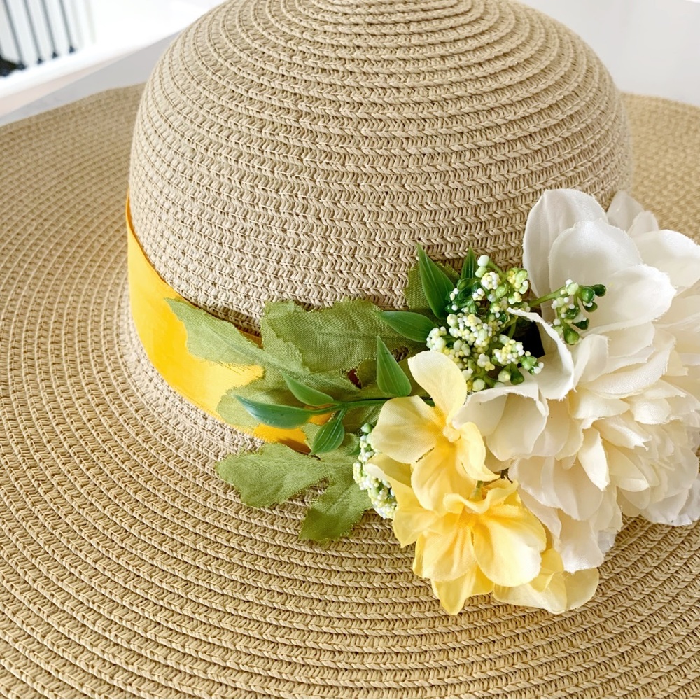 👒 MAGID Floppy Handmade Faux Flower Wide Brim Woven Paper Straw Hat - Picture 2 of 9